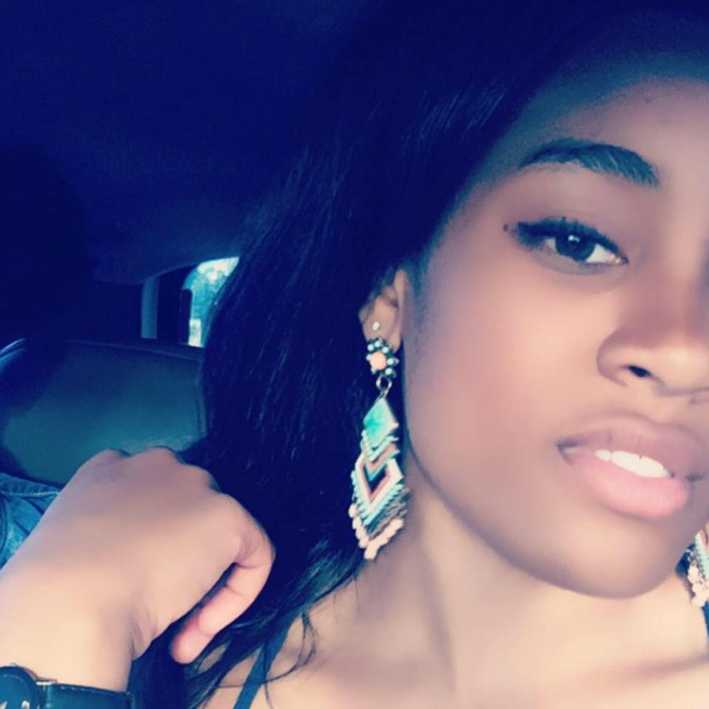 Meet your Posher, Kyra